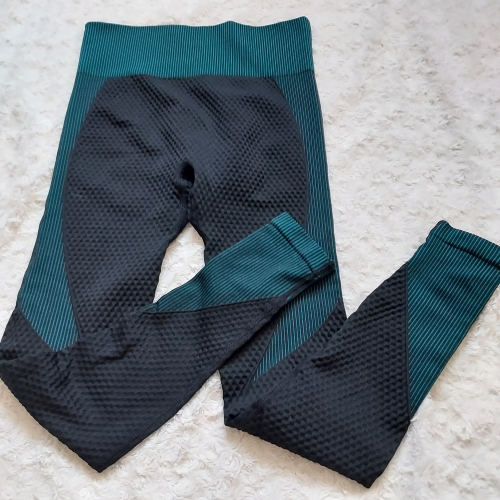 SHEIN Workout leggings Textured Black & Green Small Active Yoga Gym Errands